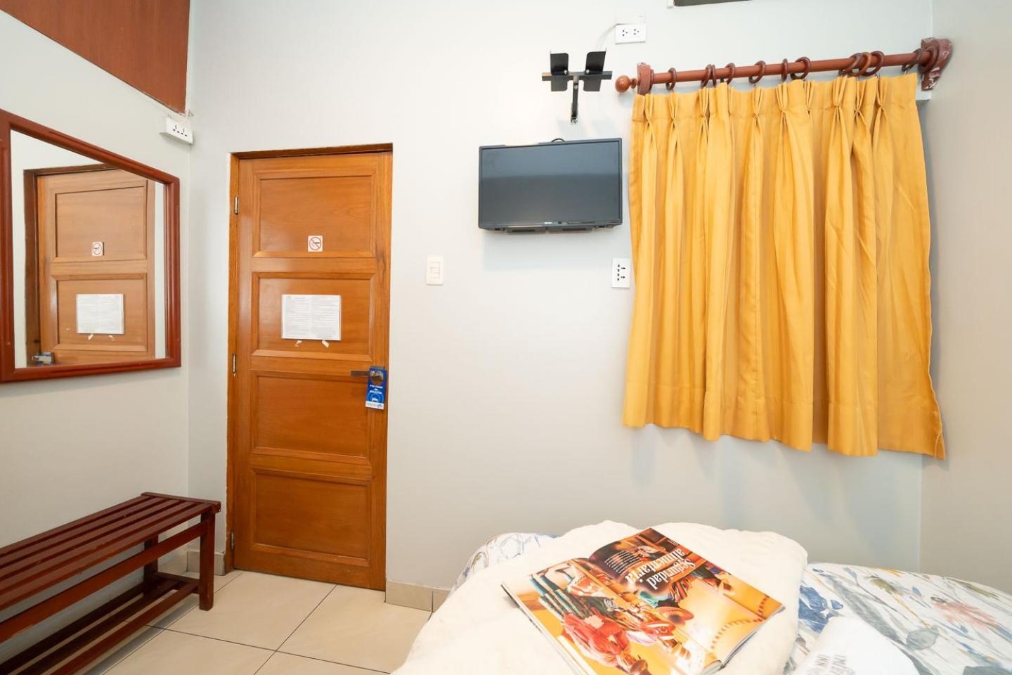 Imperial 2* Lima
